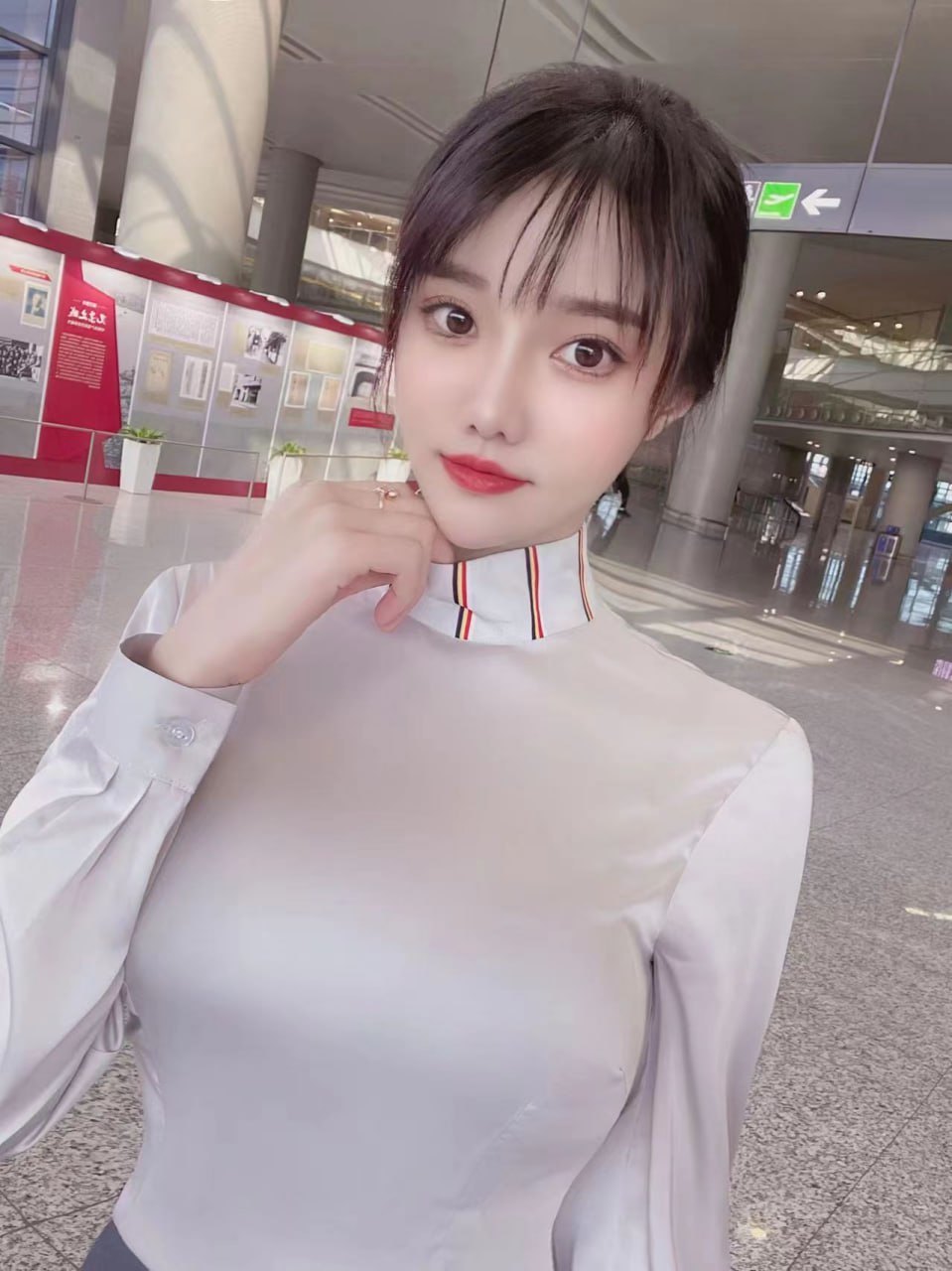甜美外围女