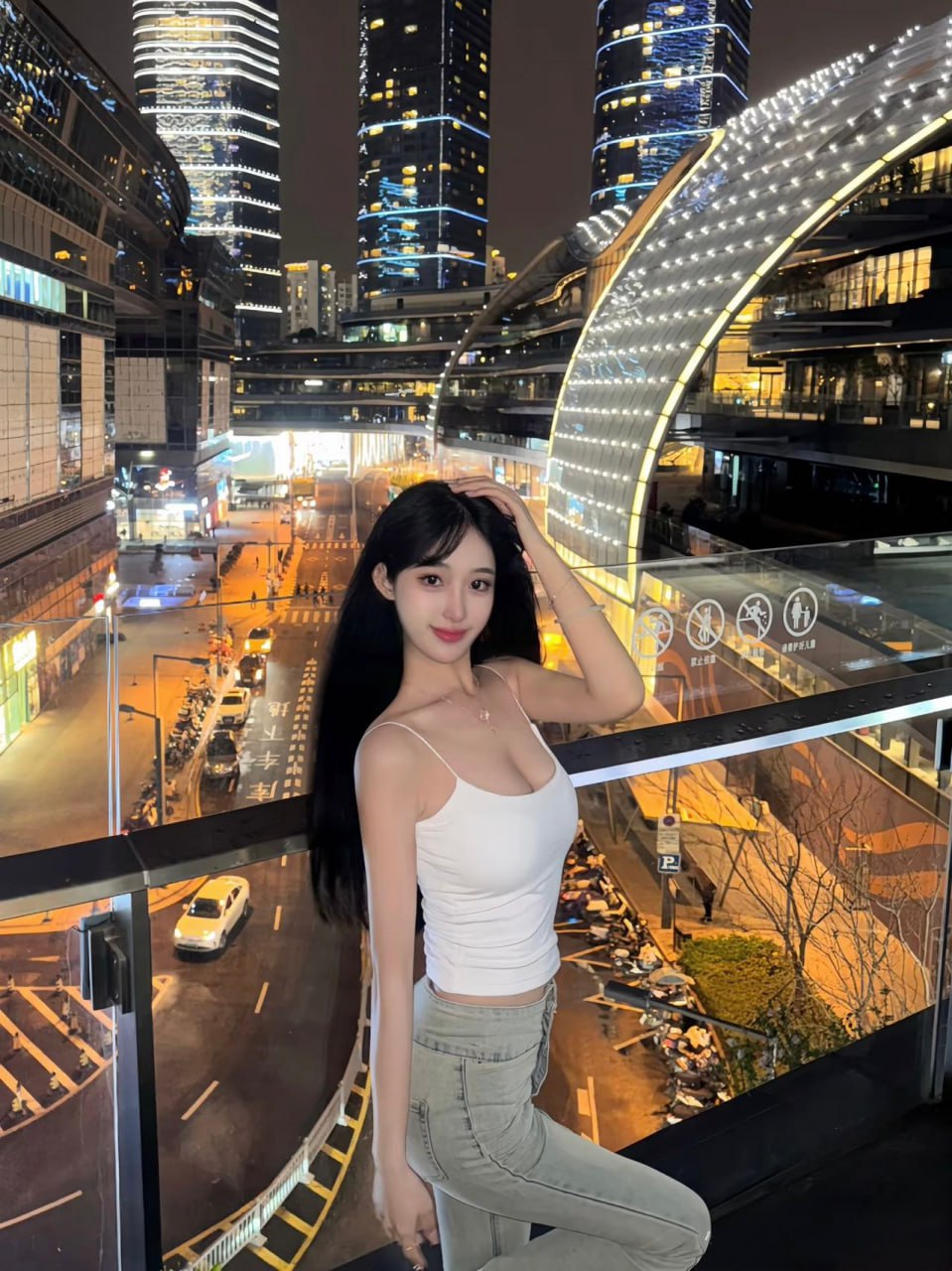 性感火辣小女友